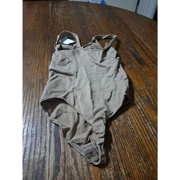 New M-L Fabletics Yitty Moody Bitc Taupe Nearly Naked Shaping Thong Bodysuit - Picture 8 of 8